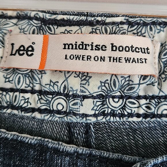 Lee Midrise Bootcut Lower on the Waist Blue Jeans  Size SM - Picture 12 of 15